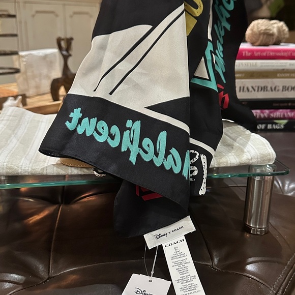 DISNEY X COACH Villains Print Silk Square Scarf, in Black/Multi Style CD141 BNWT - Picture 6 of 10